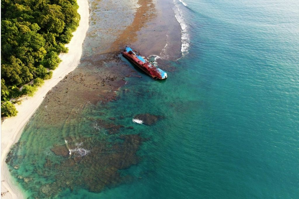 Pantai Pasir Putih Pangandaran