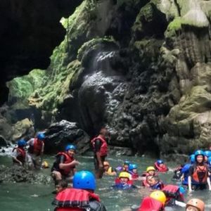 Body Rafting Green Canyon